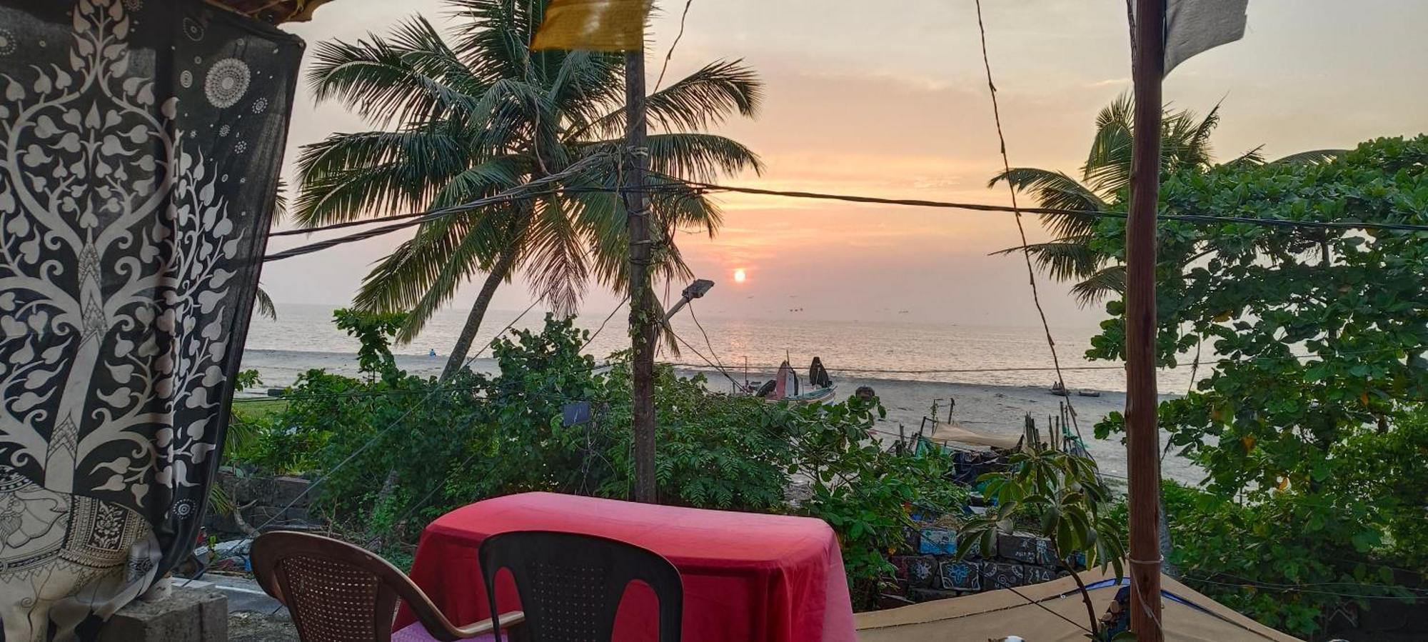 Peace And Love Beach Homestay Alappuzha Exteriör bild