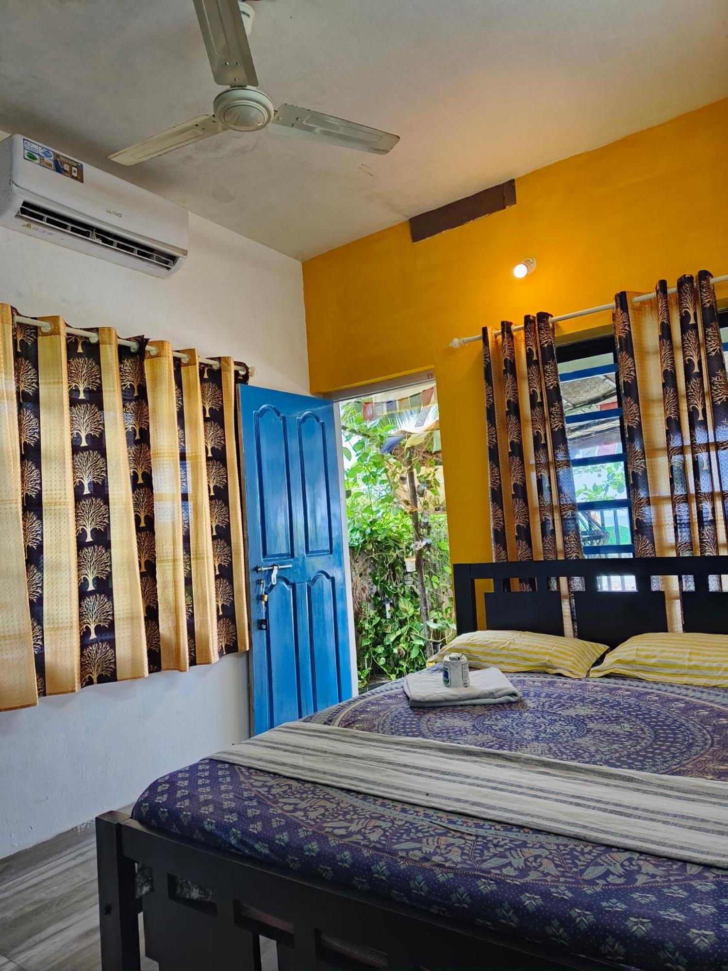 Peace And Love Beach Homestay Alappuzha Exteriör bild