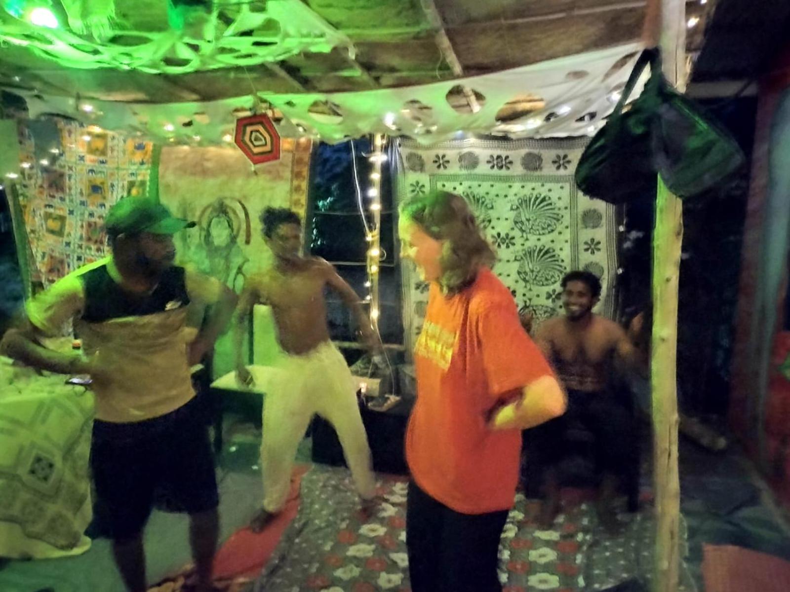 Peace And Love Beach Homestay Alappuzha Exteriör bild